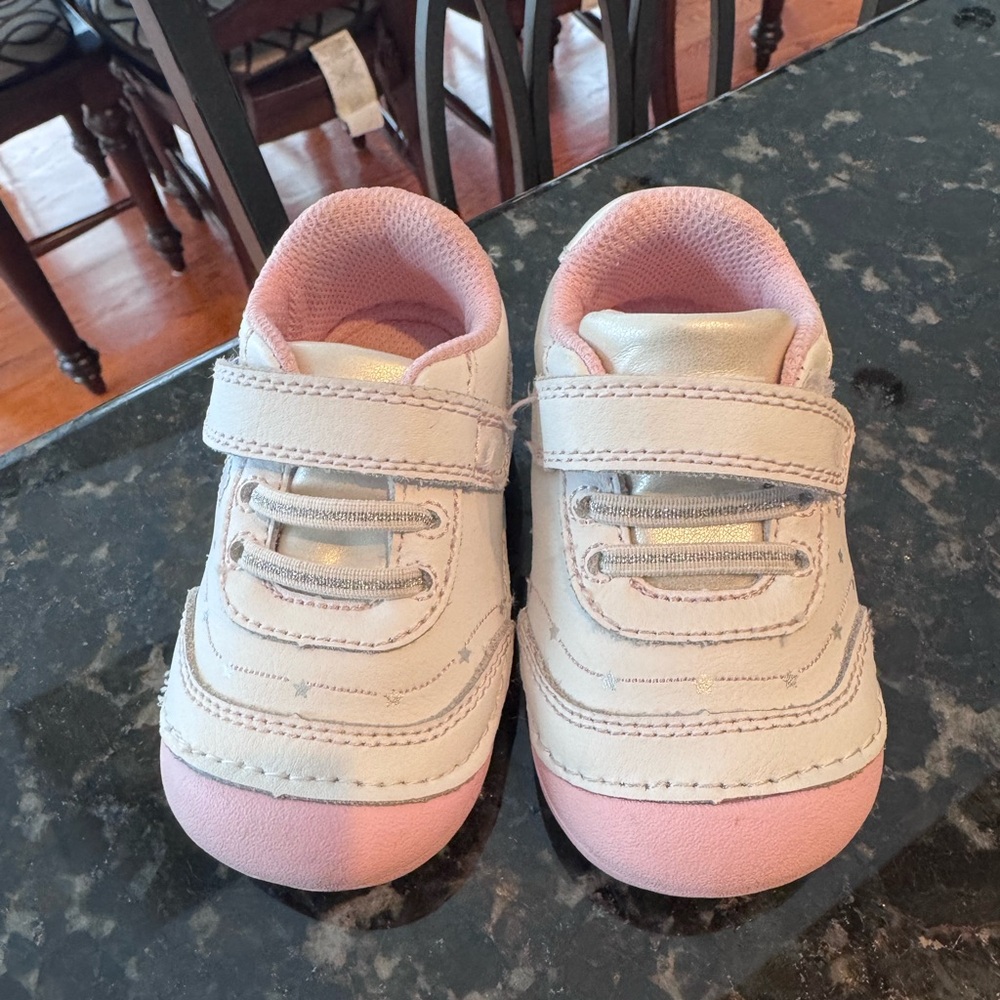 Used Stride rite toddler/baby shoes size 4.5M